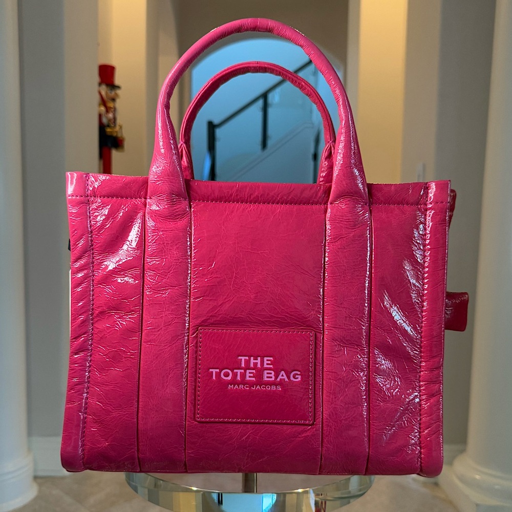 🌟 SOLD 🌟 NWT Marc Jacobs The Shiny Crinkle Medium Tote